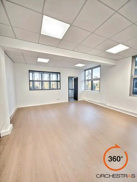 Bureau dans Villiers-sur-Marne à vendre - Photo de l’immeuble – Image 1 sur 10