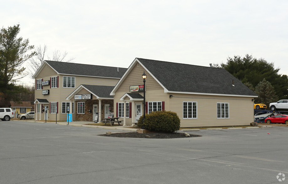 2374 Route 9, Mechanicville, NY à louer - Photo de l’immeuble – Image 3 sur 7