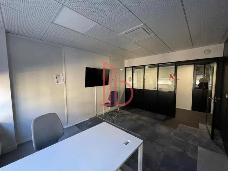 Bureau dans Bordeaux à louer - Photo de l’immeuble – Image 2 sur 5