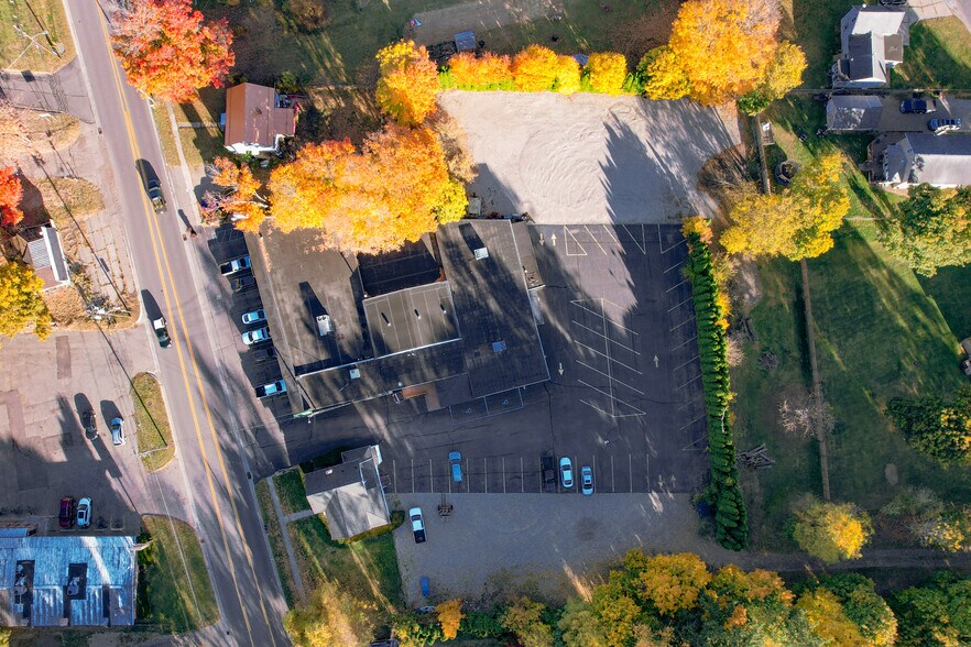 872 E Michigan Ave, Marshall, MI à vendre - Aérien – Image 2 sur 15