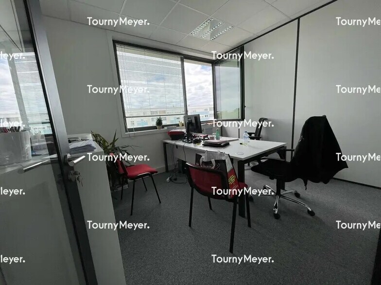 Bureau dans Saint-Herblain à louer - Photo de l’immeuble – Image 3 sur 4