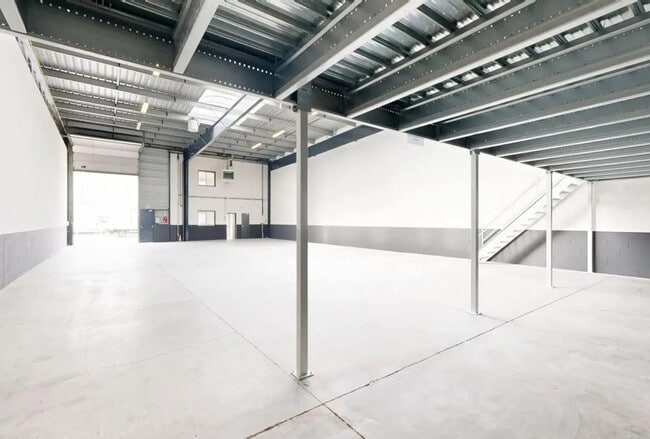 Plus de détails pour 5/7 Rue Charles Francois Daubigny, Bezons - Bureau, Local d'activités à louer