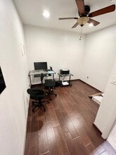 14819 N Cave Creek Rd, Phoenix, AZ à louer Photo de l’immeuble– Image 2 sur 4