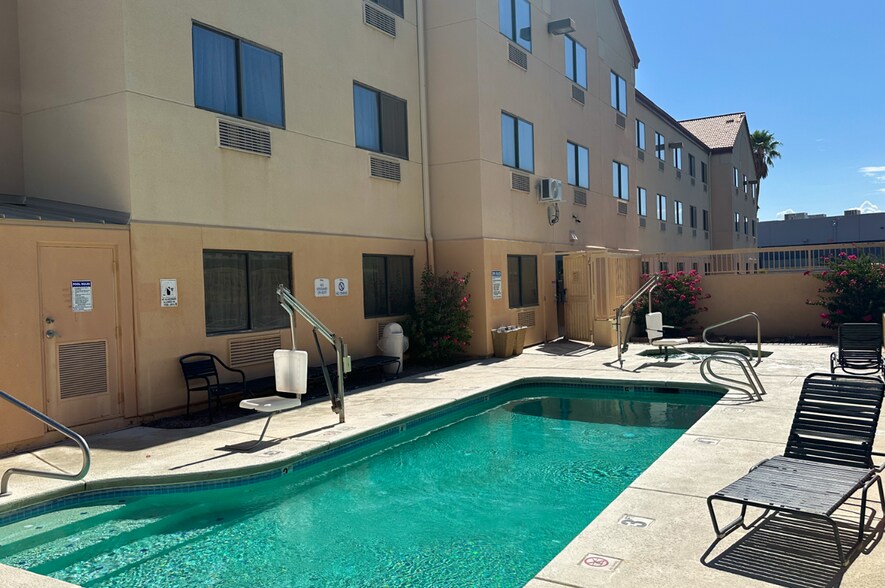 6955 S Tucson Blvd, Tucson, AZ à vendre - Photo de l’immeuble – Image 3 sur 10