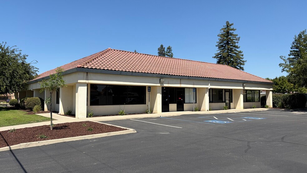 1142 Rose Ave, Selma, CA à louer - Photo de l’immeuble – Image 2 sur 29