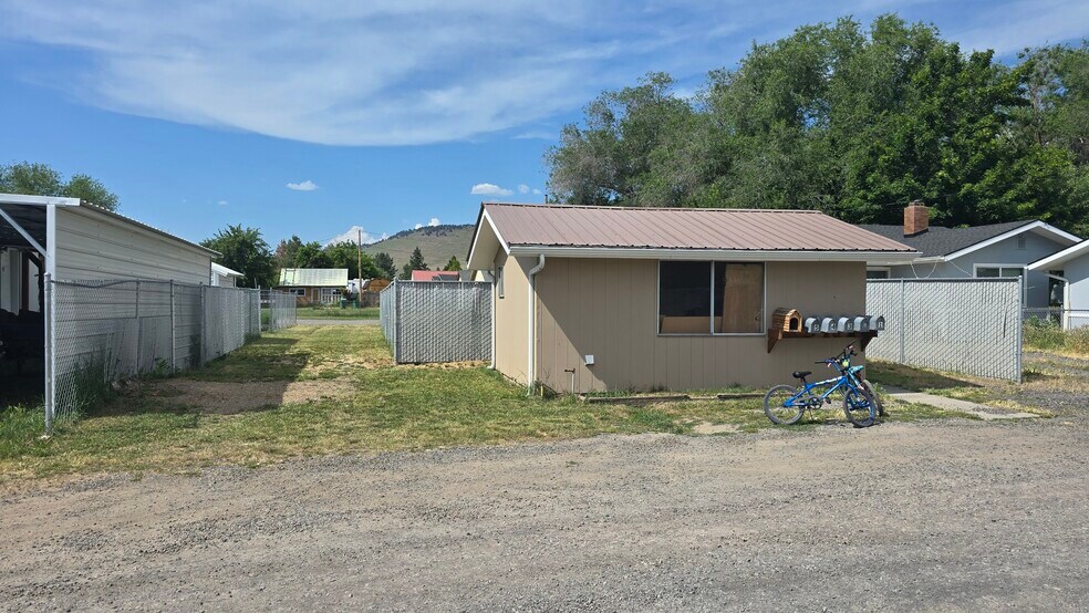 1604 Hope St, Klamath Falls, OR à vendre - Photo de l’immeuble – Image 3 sur 17