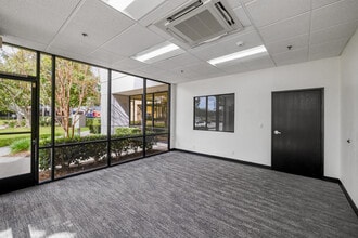 7643-7667 Garden Grove Blvd, Garden Grove, CA à louer Photo intérieure– Image 2 sur 47