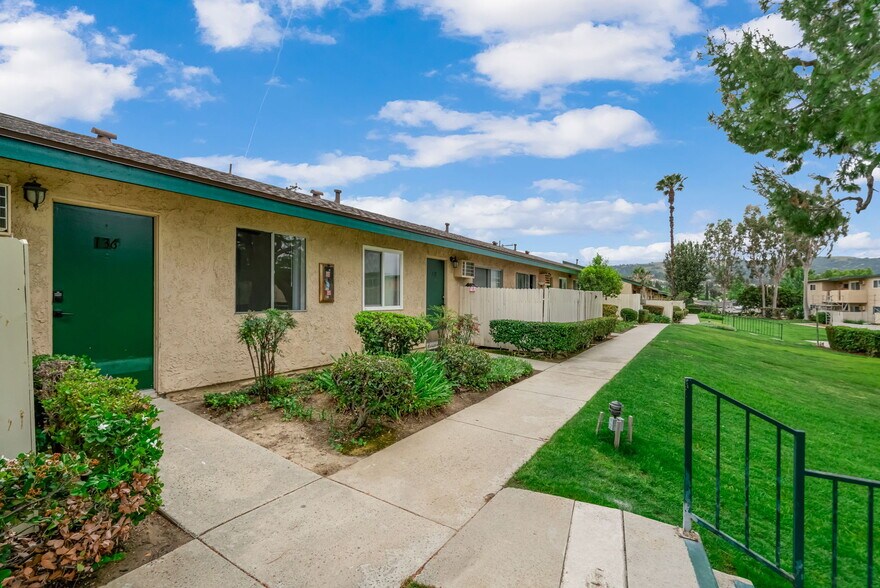 19050 Colima Rd, Rowland Heights, CA à vendre - Photo de l’immeuble – Image 3 sur 10