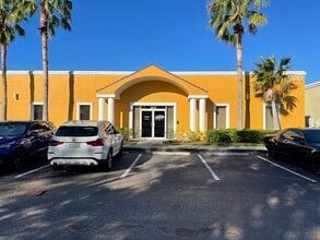 3206-3212 Parkside Center Cir, Tampa, FL à louer Photo de l’immeuble– Image 1 sur 17