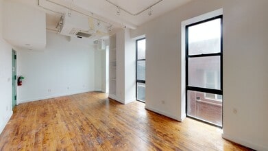 649 Morgan Ave, Brooklyn, NY à louer Photo intérieure– Image 1 sur 4
