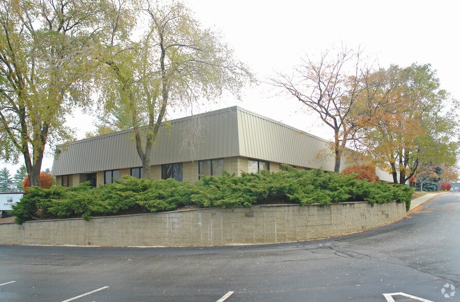 1 Perimeter Rd, Manchester, NH à louer - Photo de l’immeuble – Image 3 sur 43