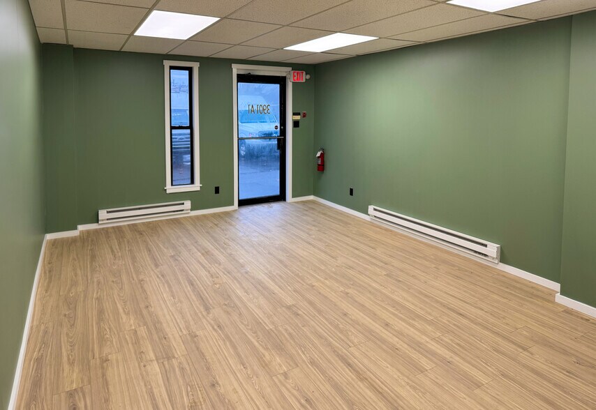 3901 Nebraska St, Levittown, PA à louer - Photo de l’immeuble – Image 3 sur 5