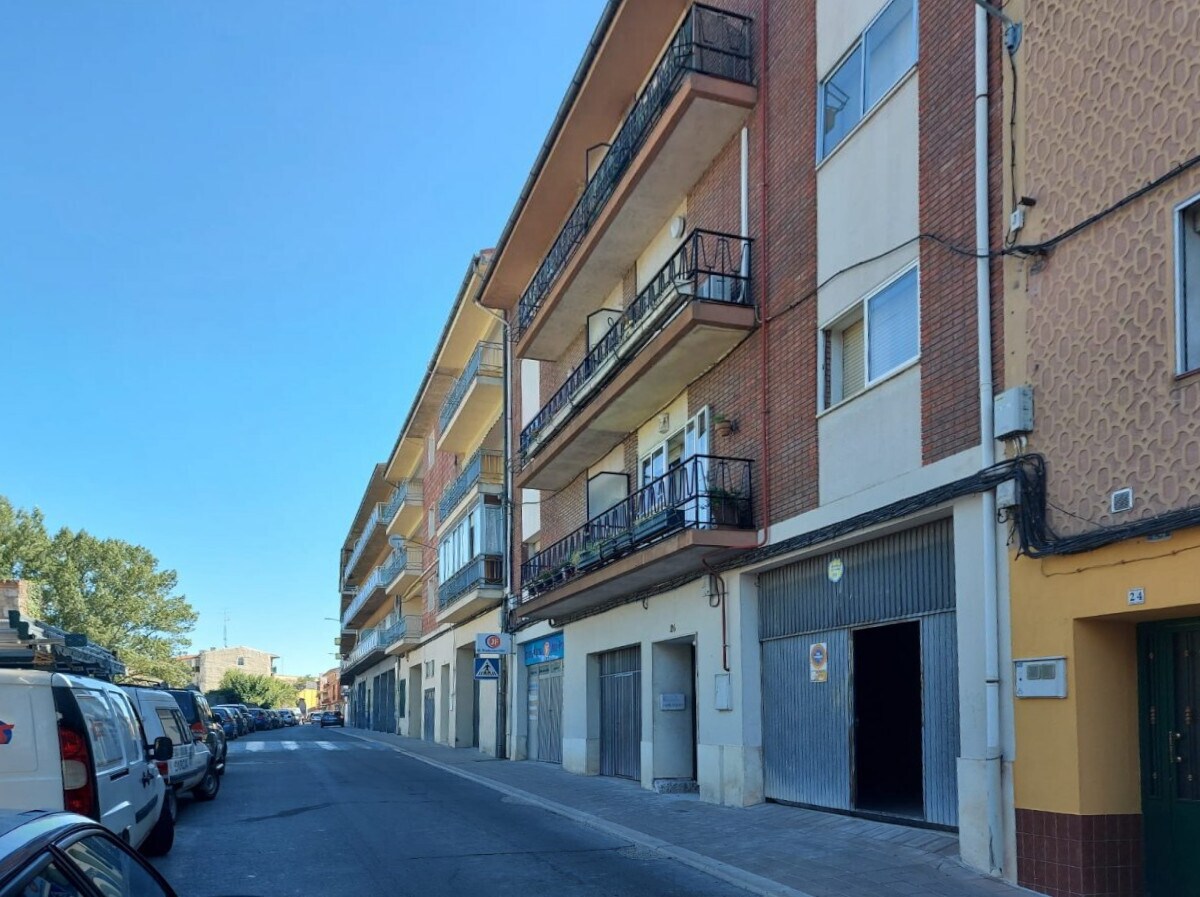 Local commercial dans Cuéllar, Segovia à louer Photo principale– Image 1 sur 2