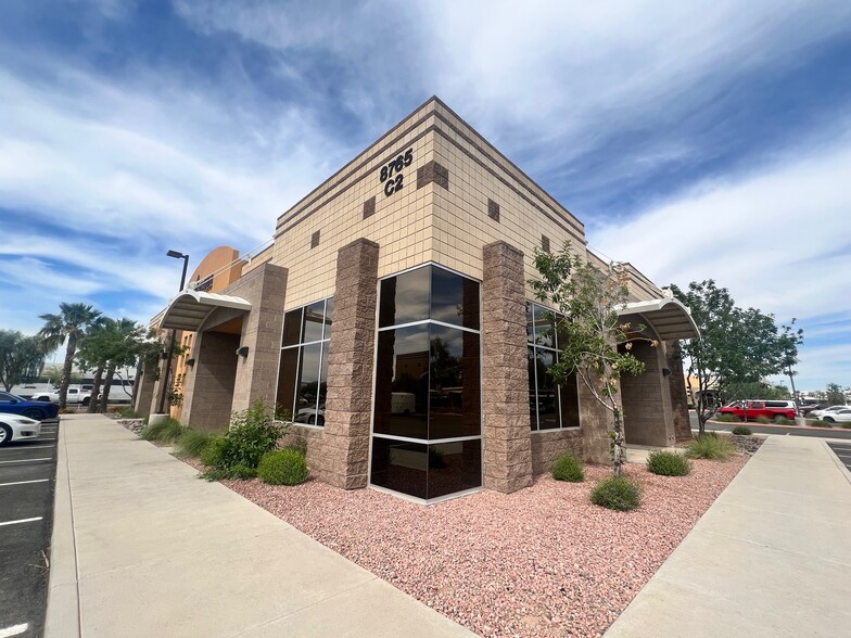 8765 W Kelton Ln, Peoria, AZ à louer - Photo de l’immeuble – Image 2 sur 12