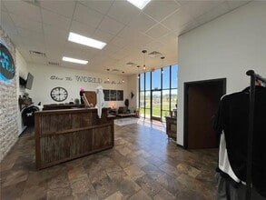 2171 Industrial Ct, Ozark, MO à louer Photo intérieure– Image 2 sur 4