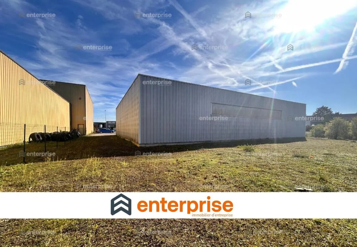 Local d’activités dans Albert à louer Photo de l’immeuble– Image 1 sur 6