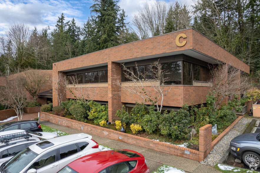 2330 130th Ave NE, Bellevue, WA à vendre - Photo de l’immeuble – Image 2 sur 5