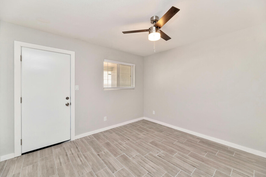 2124 W Augusta Ave, Phoenix, AZ à vendre - Photo de l’immeuble – Image 3 sur 3