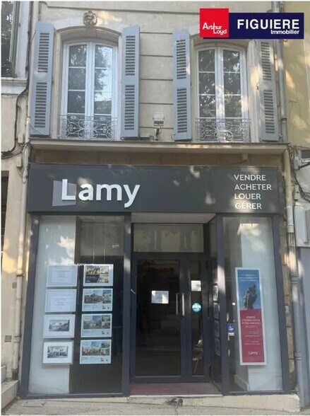 Local commercial dans Salon-de-Provence à louer - Photo de l’immeuble – Image 1 sur 12