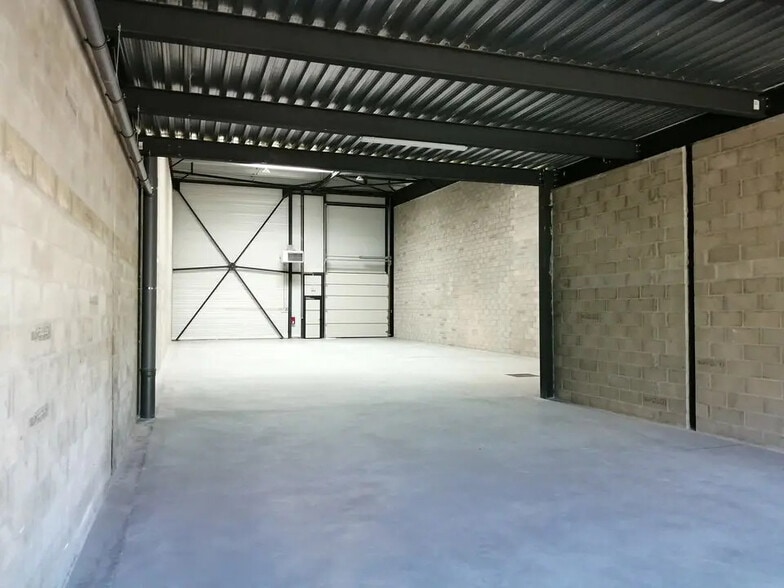 Industriel/Logistique dans Carquefou à louer - Photo de l’immeuble – Image 3 sur 7