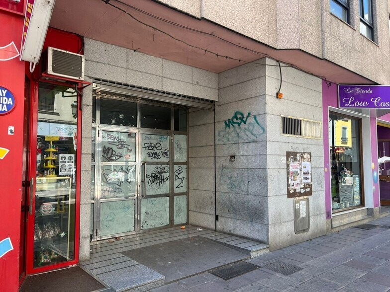 Local commercial dans León, León à vendre - Photo de l’immeuble – Image 2 sur 15