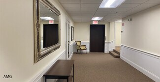Plus de détails pour 540 Main St, Hyannis, MA - Local commercial à vendre