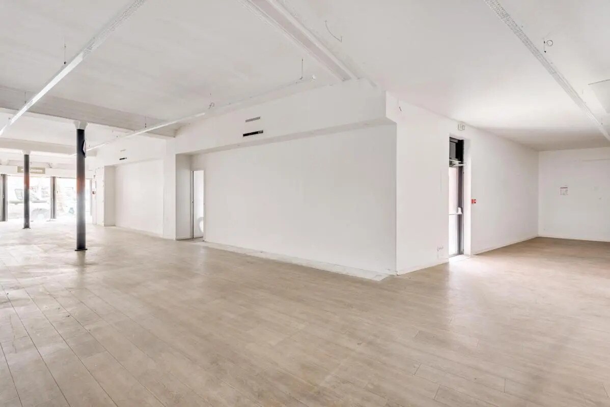 Immeuble residentiel dans Boulogne-Billancourt à vendre Photo intérieure– Image 1 sur 9