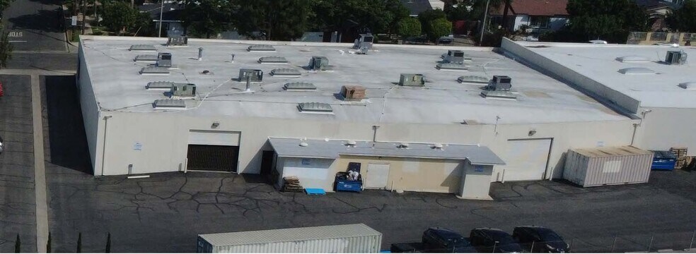 1014 Griswold Ave, San Fernando, CA à louer - Photo de l’immeuble – Image 2 sur 9