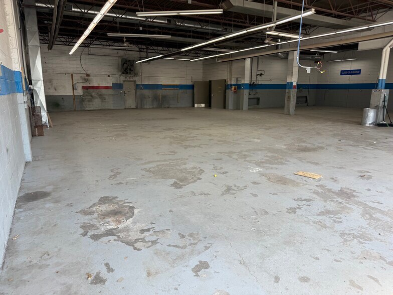 7 Van Zant Street, Norwalk, CT à vendre - Photo de l’immeuble – Image 2 sur 17