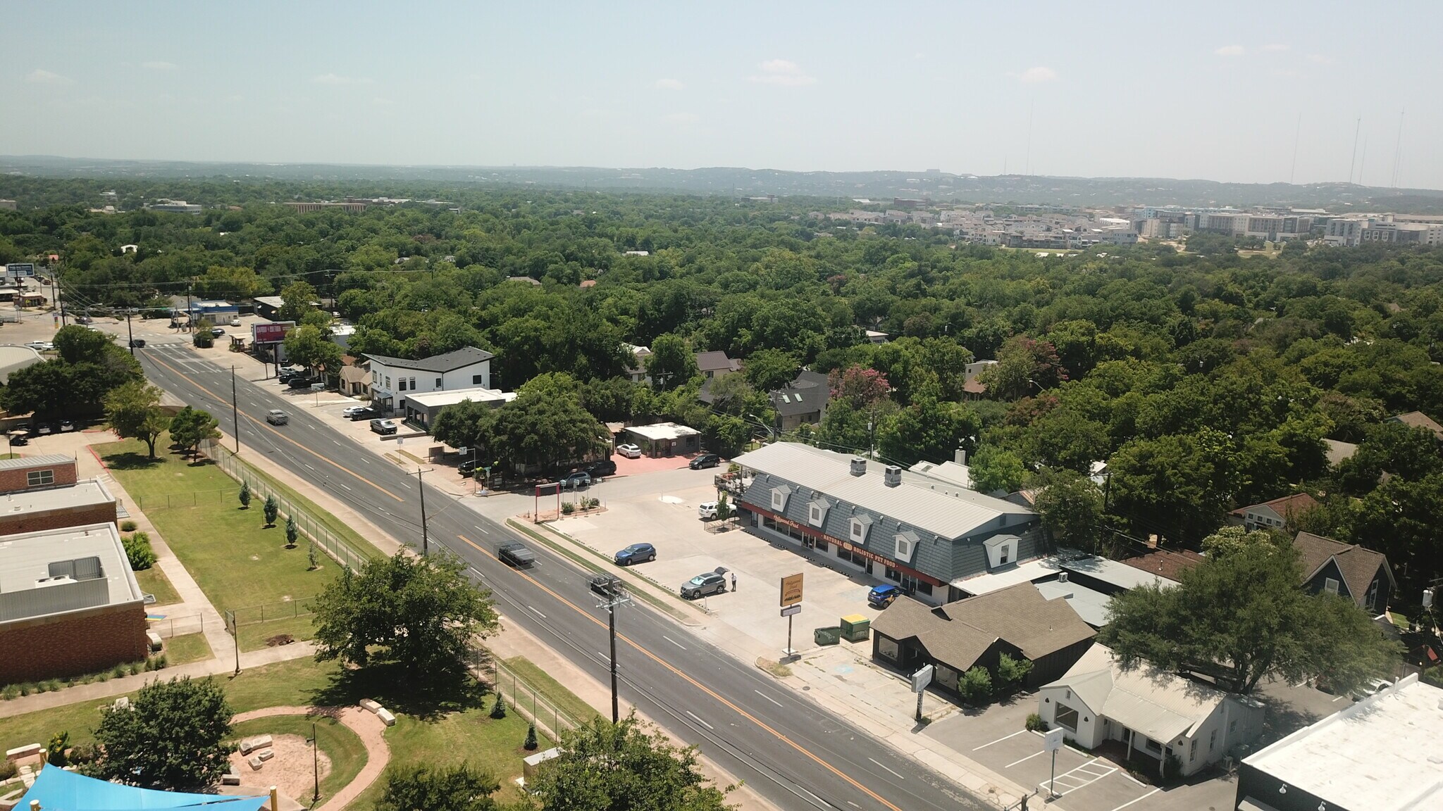 4612 Burnet Rd, Austin, TX à louer Photo de l’immeuble– Image 1 sur 13