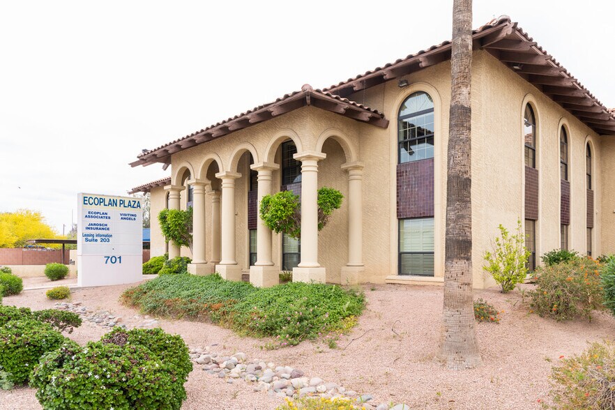 701 W Southern Ave, Mesa, AZ à louer - Photo de l’immeuble – Image 3 sur 9