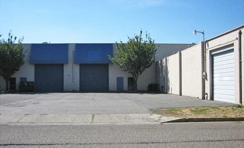 830-870 W 2nd Ave, Eugene, OR à louer - Photo de l’immeuble – Image 3 sur 3