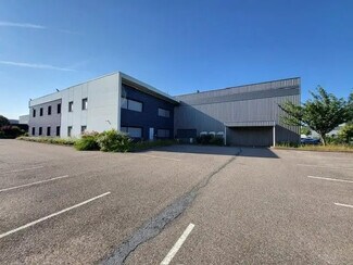 Plus de détails pour Local d'activités à louer