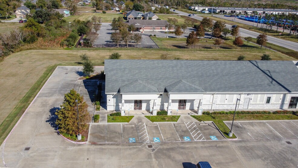 601 E FM 646, League City, TX à louer - Photo de l’immeuble – Image 2 sur 13