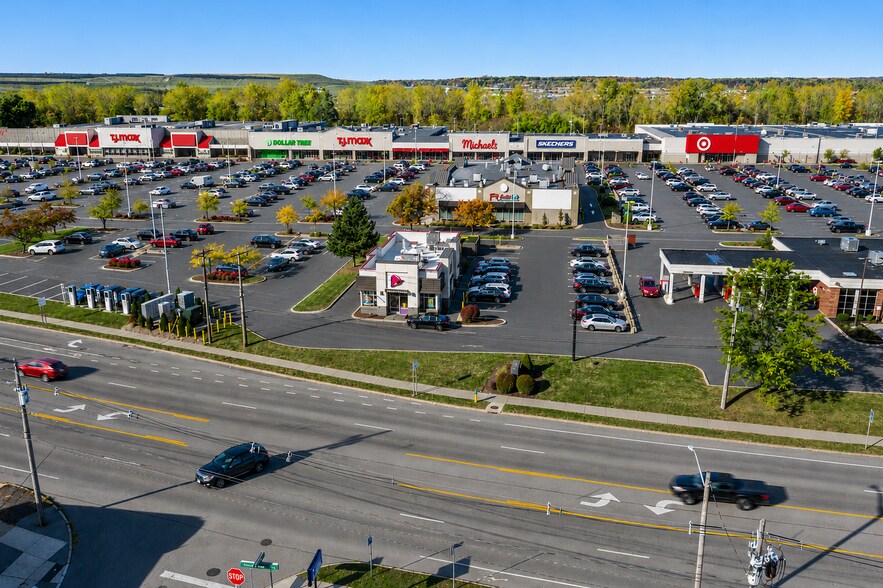7206-7346 Niagara Falls Blvd, Niagara Falls, NY à vendre - Photo de l’immeuble – Image 3 sur 6