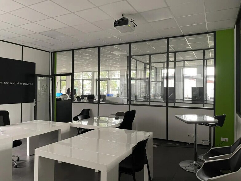 Bureau dans Éragny à louer - Photo intérieure – Image 2 sur 33