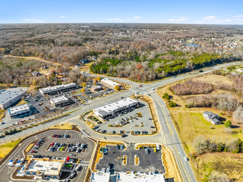 3866 Rural Retreat Rd, Burlington, NC à louer - Aérien – Image 3 sur 12