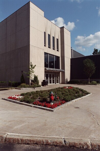 2322-2398 Innovation Way, Rochester, NY à louer - Photo de l’immeuble – Image 1 sur 2