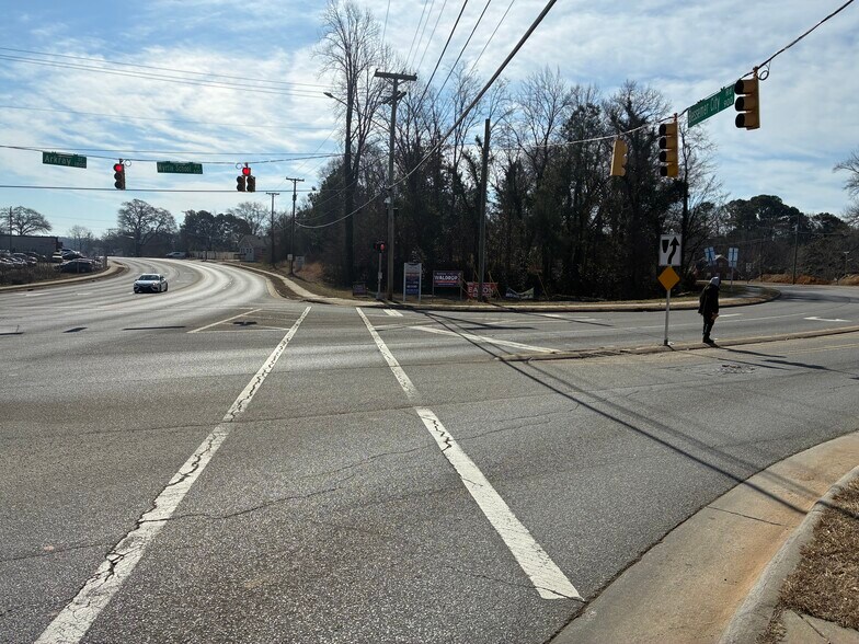 Bessemer City Road and North Myrtle School Road, Gastonia, NC à vendre - Photo de l’immeuble – Image 2 sur 8