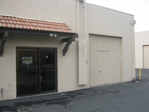 2041 E Gladstone St, Glendora, CA à louer Photo intérieure– Image 1 sur 4