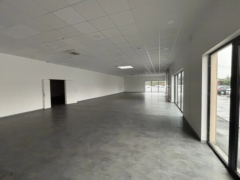 Local d’activités dans Feurs à louer - Photo intérieure – Image 1 sur 5