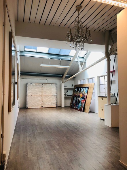 5 Conlan St, Londres à louer - Photo de l’immeuble – Image 2 sur 50