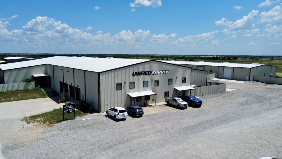124 Capital Ln, Rhome, TX à louer - Photo de l’immeuble – Image 1 sur 9