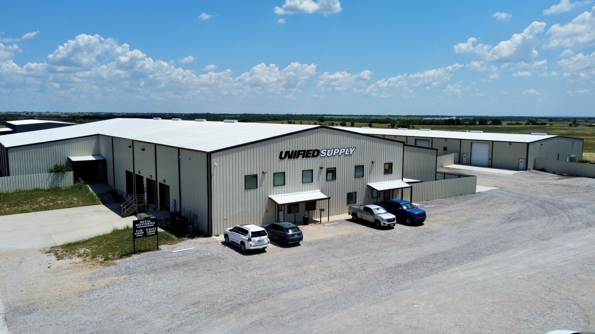 124 Capital Ln, Rhome, TX à louer Photo de l’immeuble– Image 1 sur 10