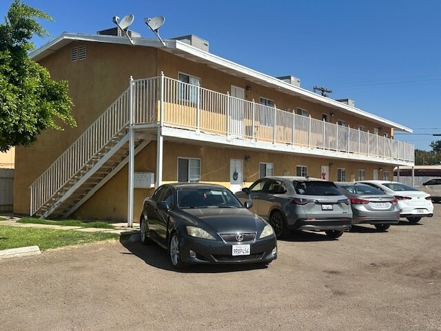 1412 El Centro Ave, El Centro, CA à vendre - Photo de l’immeuble – Image 3 sur 20