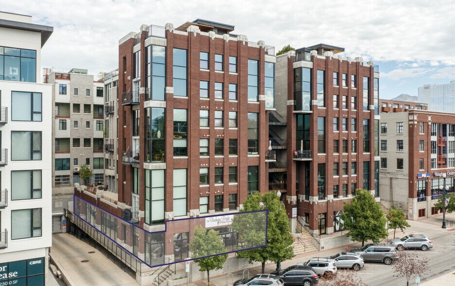 360 W Broadway, Salt Lake City, UT à louer - Photo de l’immeuble – Image 2 sur 13