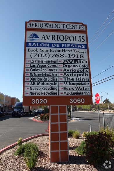 3020 N Walnut Rd, Las Vegas, NV à louer - Photo de l’immeuble – Image 2 sur 10
