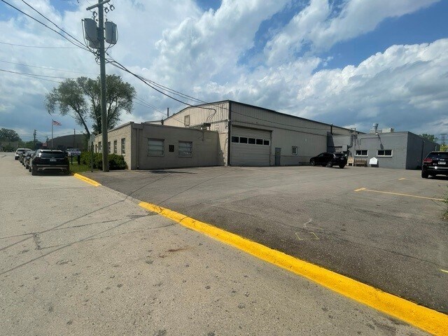 2337 Cole St, Birmingham, MI à louer - Photo de l’immeuble – Image 3 sur 3