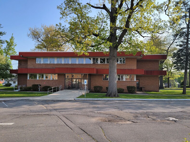 400 Riverside Dr, Johnson City, NY à louer Photo principale– Image 1 sur 22