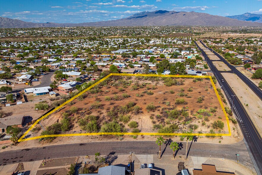 3727 Sarnoff Dr, Tucson, AZ à vendre - Photo de l’immeuble – Image 1 sur 4